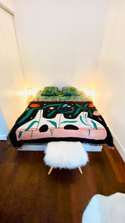 Villa Lepic, Luxury Flat In Montmartre With Private Terrasse-Appartement Entier パリ エクステリア 写真